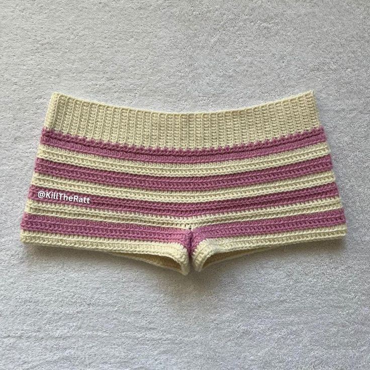 Stripped Samila Short